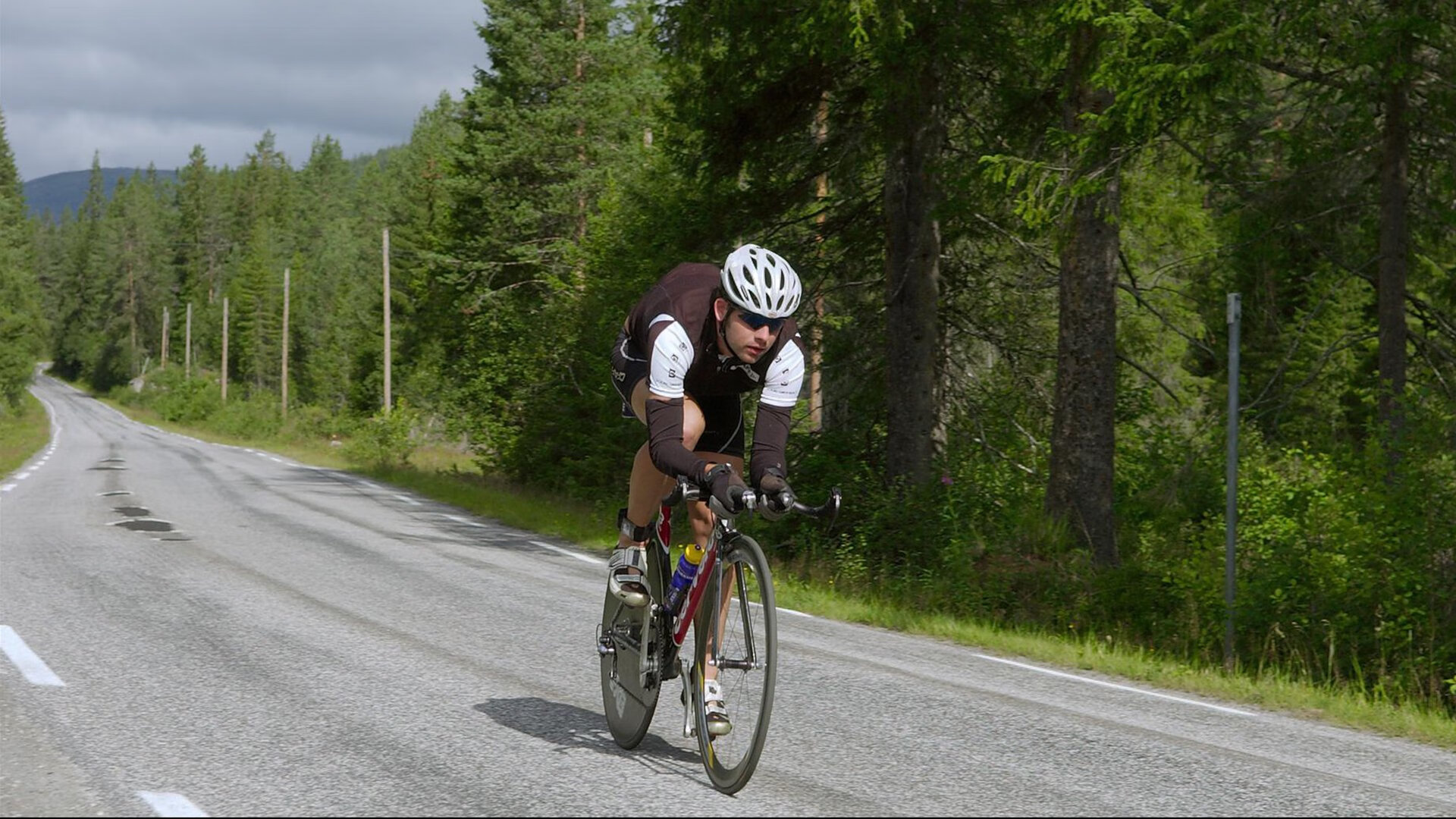 加克波一锤定音，乌克兰全面压制冰岛锁定晋级之路
