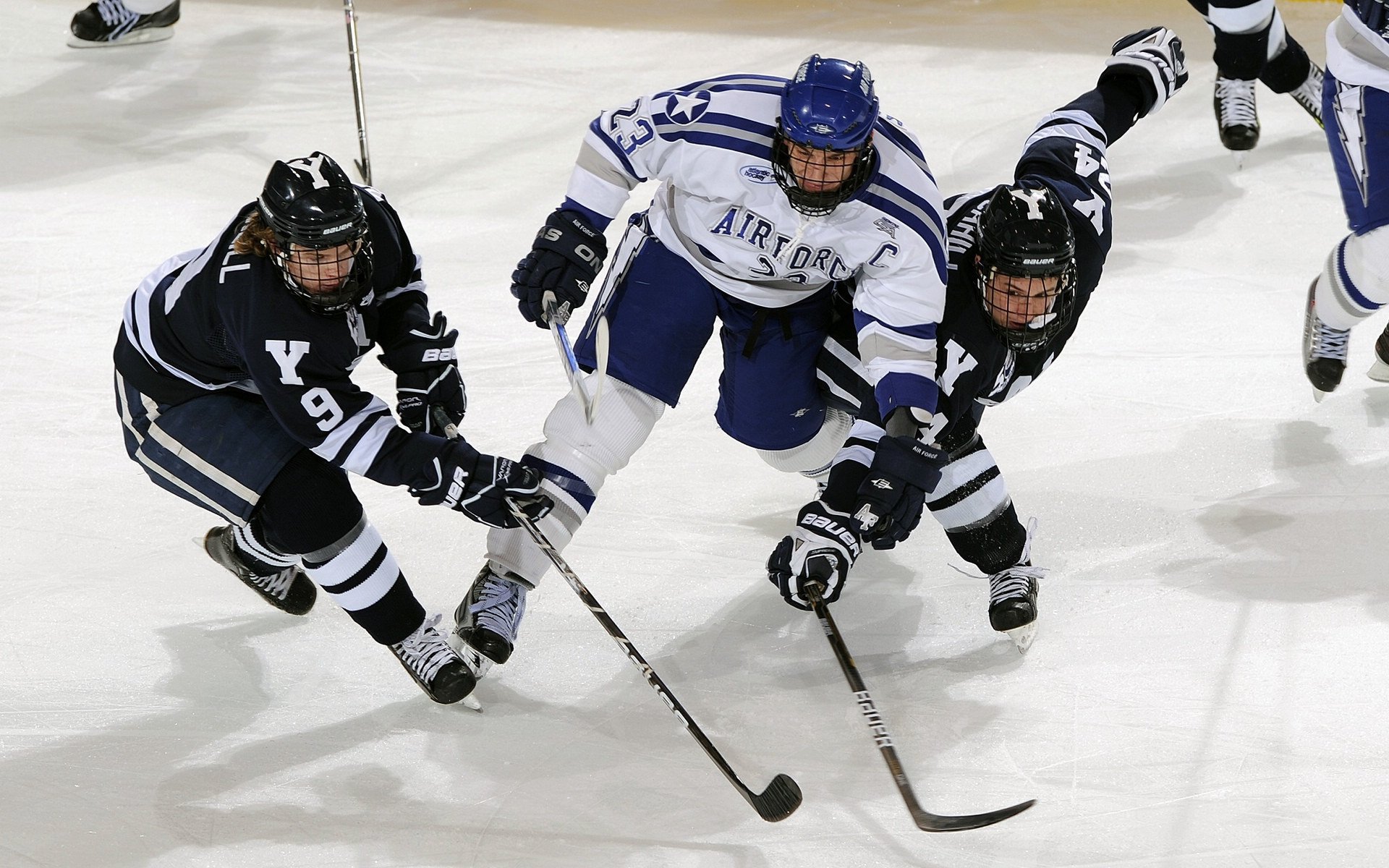爱游戏-NBA季后赛之夜，皮克硬仗之王，定义关键时刻的终极价值